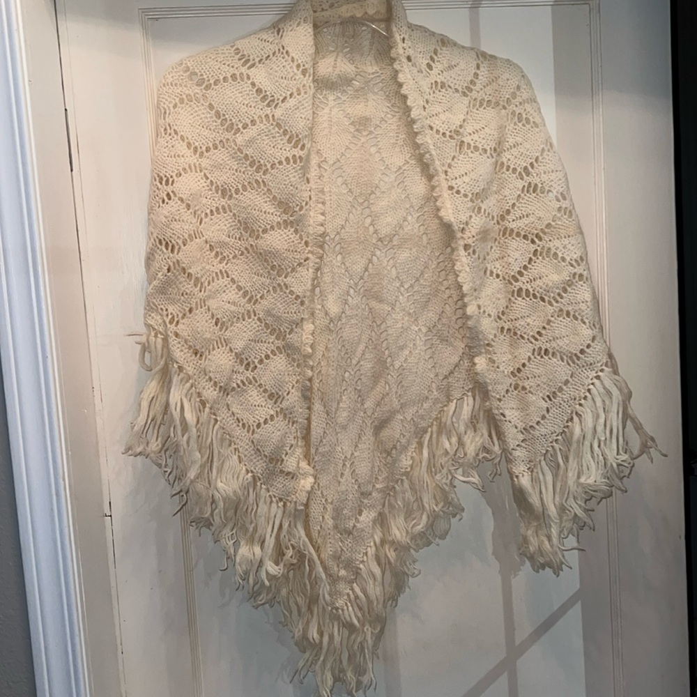 Vintage Knitted mohair fringe boho shawl